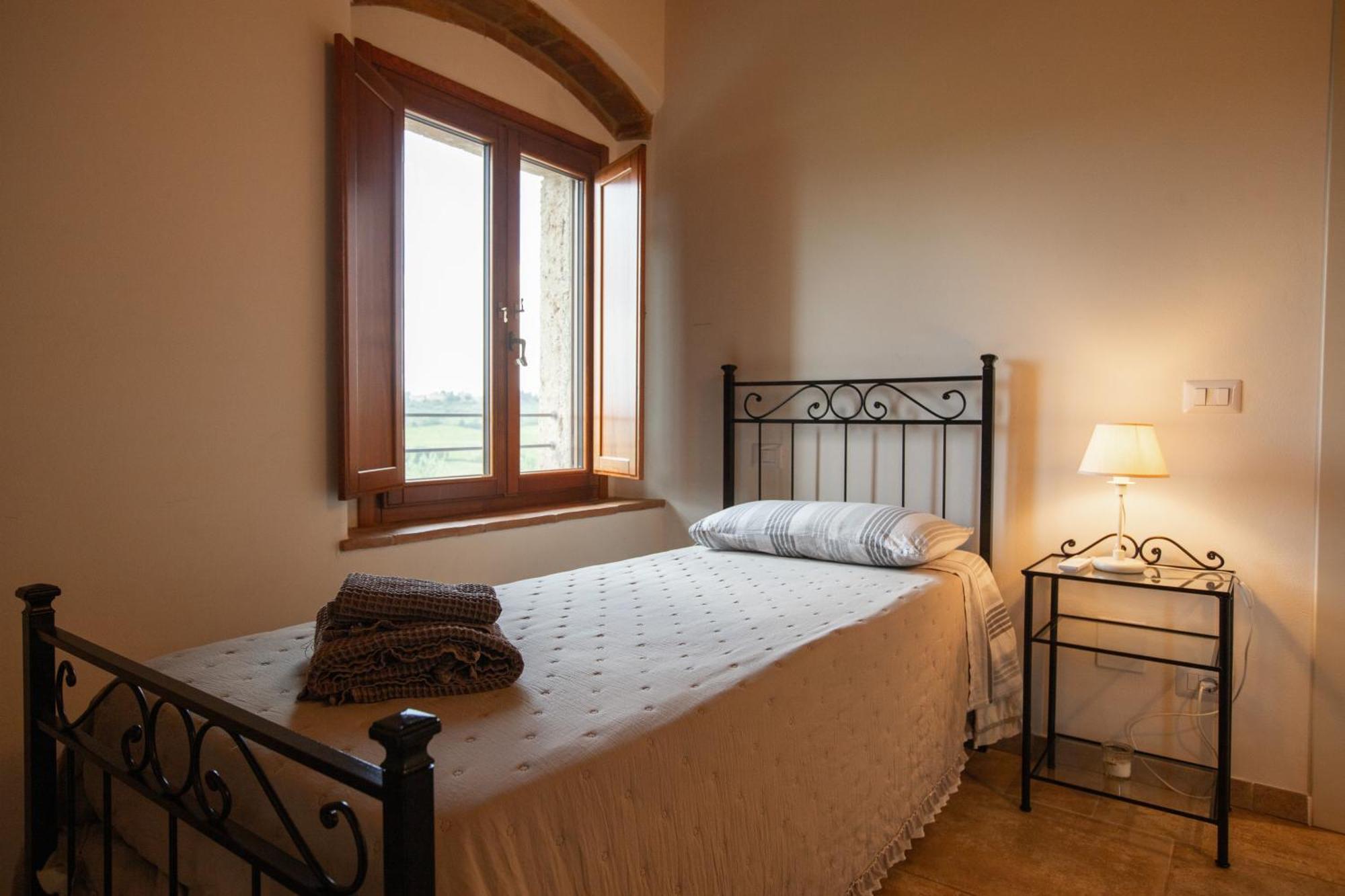 Vittoria Chianti Vacations Daire Poggibonsi Dış mekan fotoğraf